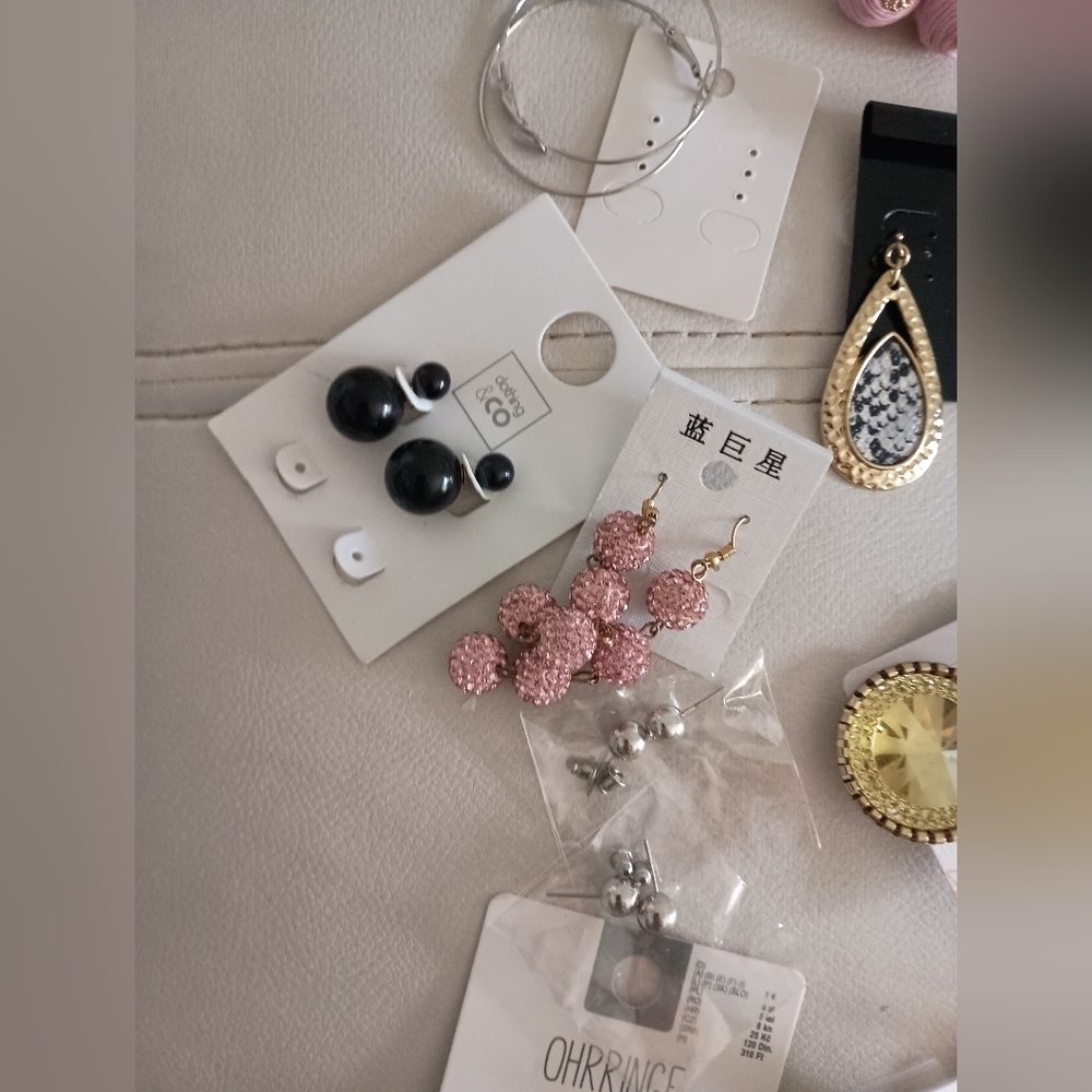New Earings Bundle - Picture 10 of 16